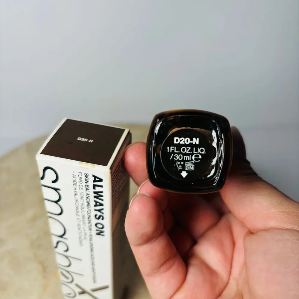 Smashbox Always On‎ Skin Balancing Foundation D20-N
